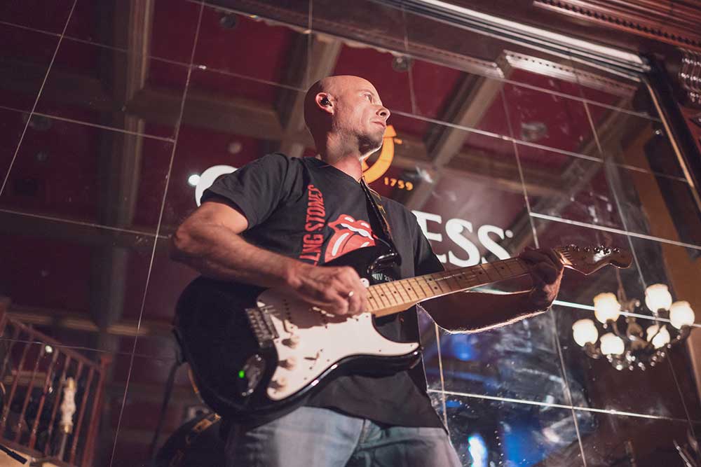 הופעה מתוך ההופעות של אוסליבן מודיעין